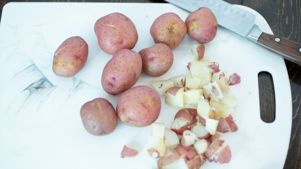 dicing cooked tomatoes
