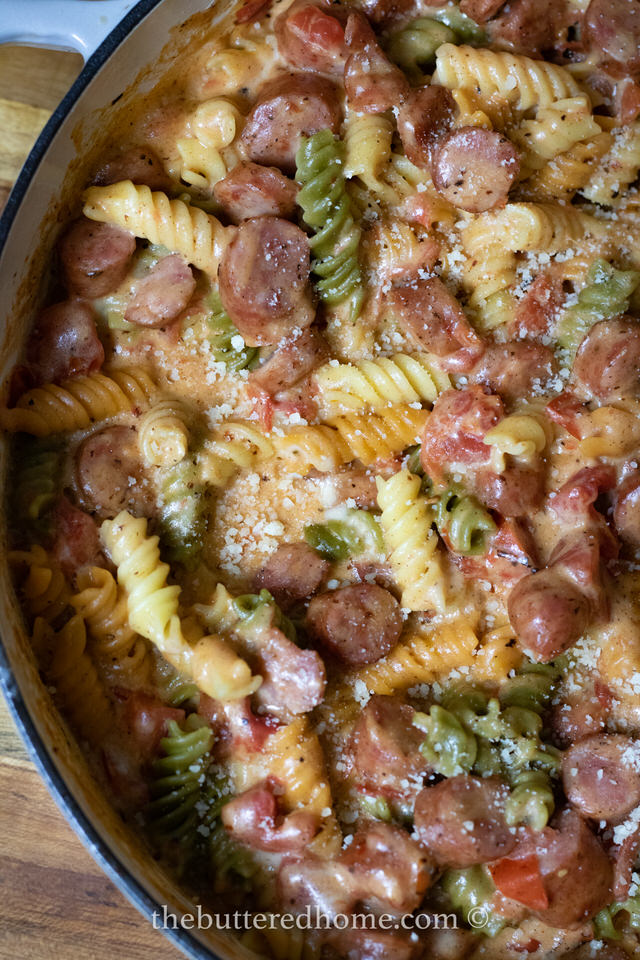 picture from above of full pan of pasta and sausage