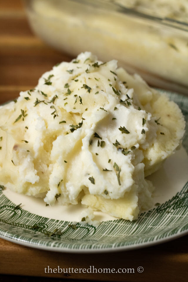 close up of serving of garlic mashed potatoes