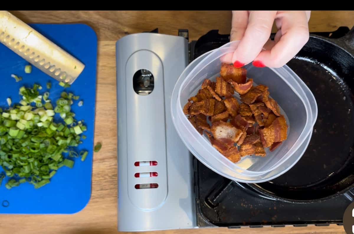 drain and crumbled bacon, reserved grease in the pan.