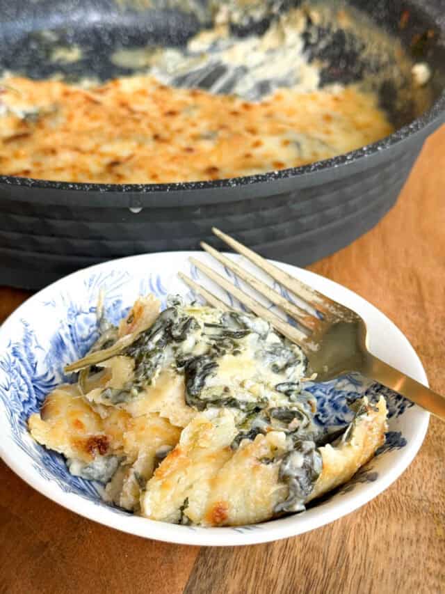 Low Carb Easy Creamed Spinach Recipe - The Buttered Home