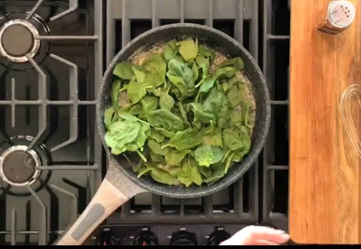 Low Carb Easy Creamed Spinach Recipe - The Buttered Home