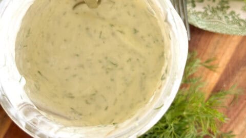 Simple Creamy Dill Salad Dressing